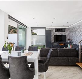 4 Bedroom Villa with Infinity Pool in Kalkan, Sleeps 8